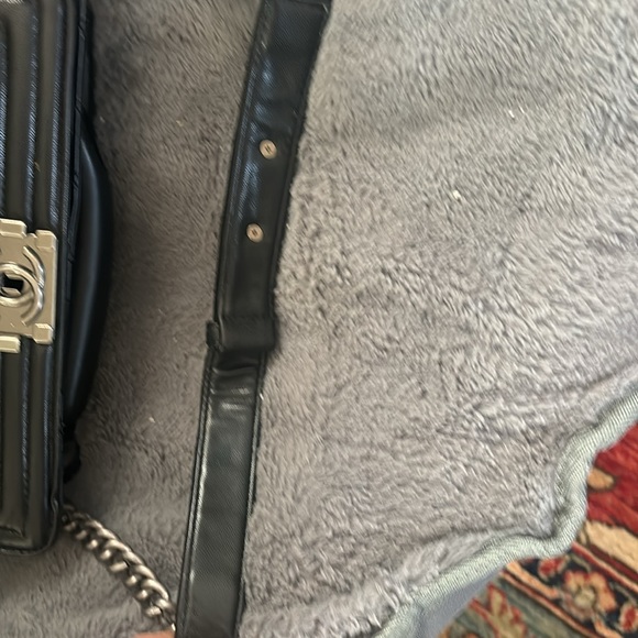 Vintage Chanel bag black leather chain strap - Picture 12 of 13